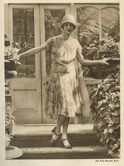 anna_pavlova_1920s.jpg
